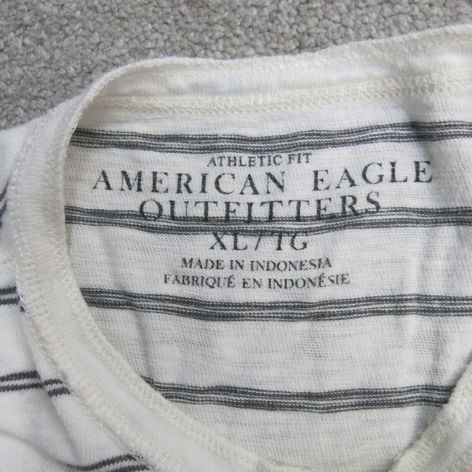 American Eagle Mens Striped Henley T Shirt Long Sleeve Athletics Fit White SZ XL
