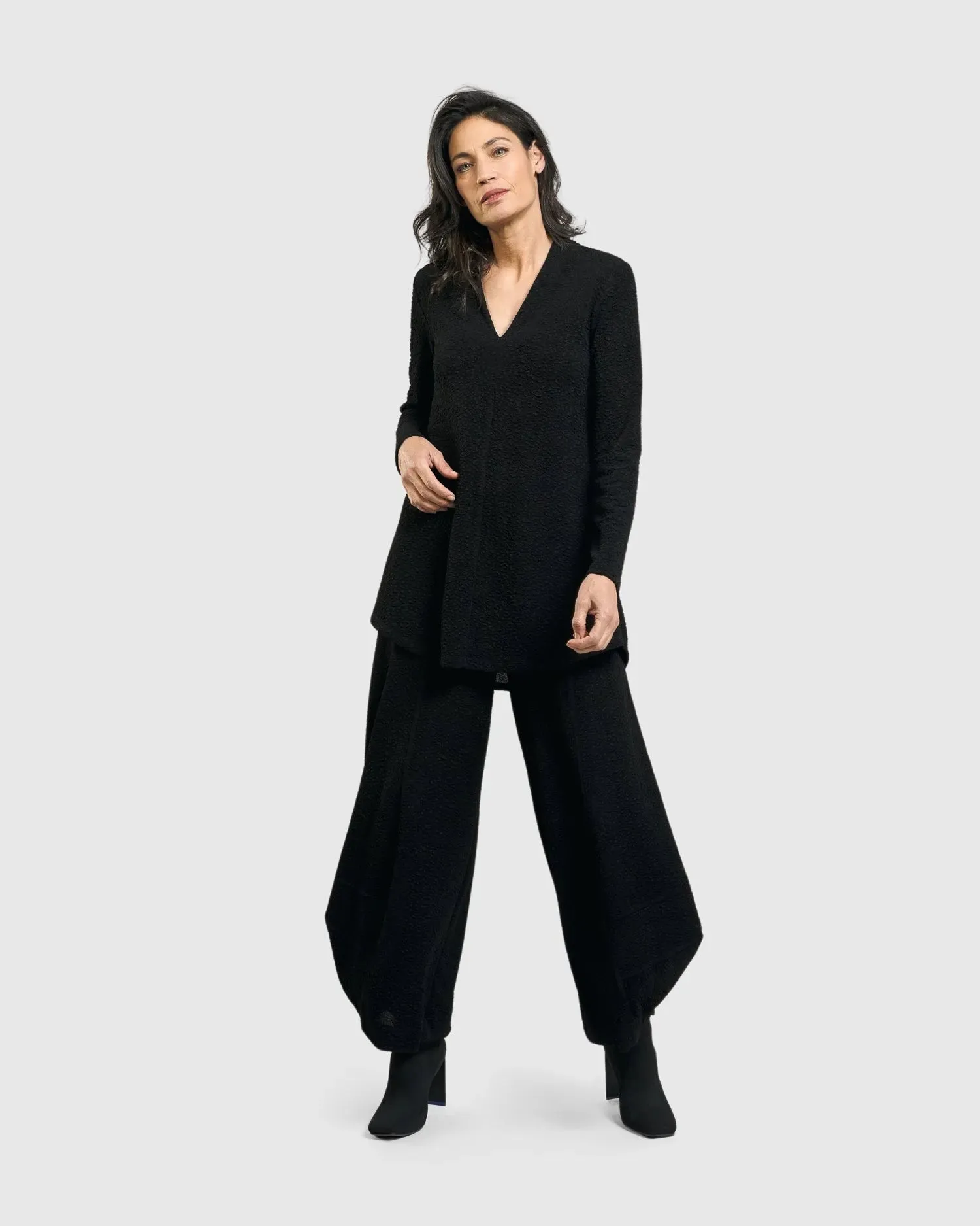 Jacquard V-Neck Tunic Top, Black